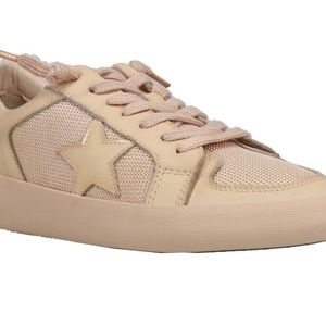 NWT! Vintage Havana Sneakers